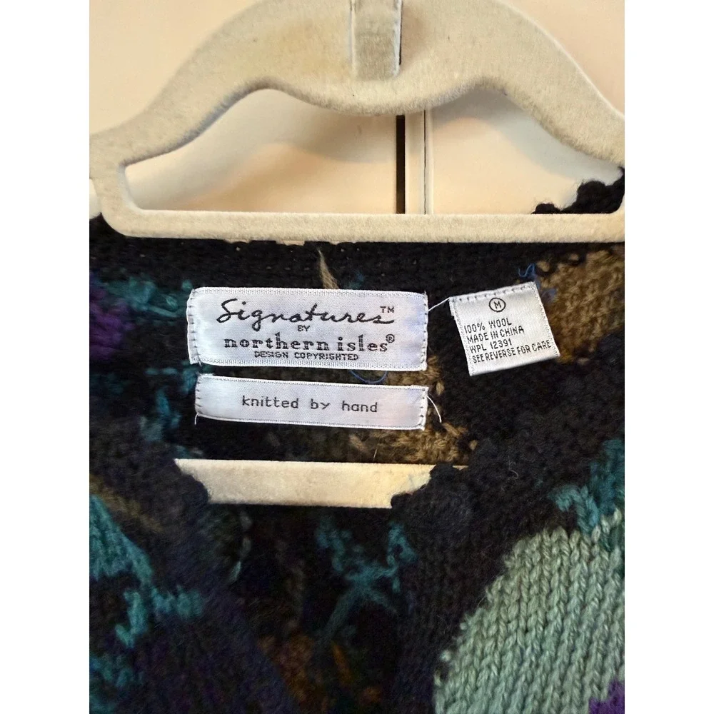Vtg‎ Signature by Northern Isles M Handknit 100% Wool Colorful Cardigan Sweater - Picture 3 of 11
